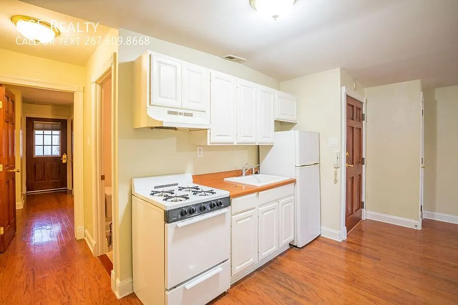 Two Bed East Passyunk Apartment — Photo 1