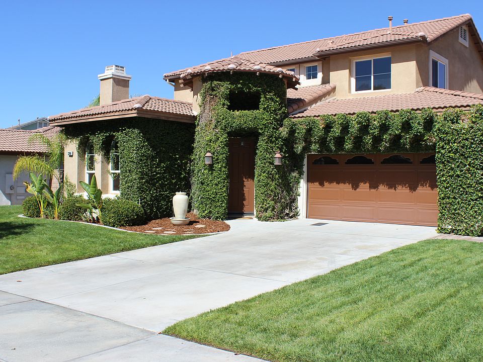 1st image of 33990 Pinehurst Dr