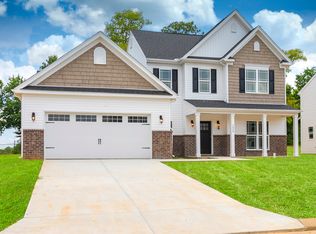 7996 Regiment Dr, Spring Hill, TN 37174