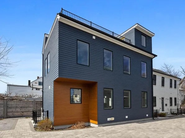 152 Charles St #2, Cambridge, MA 02141