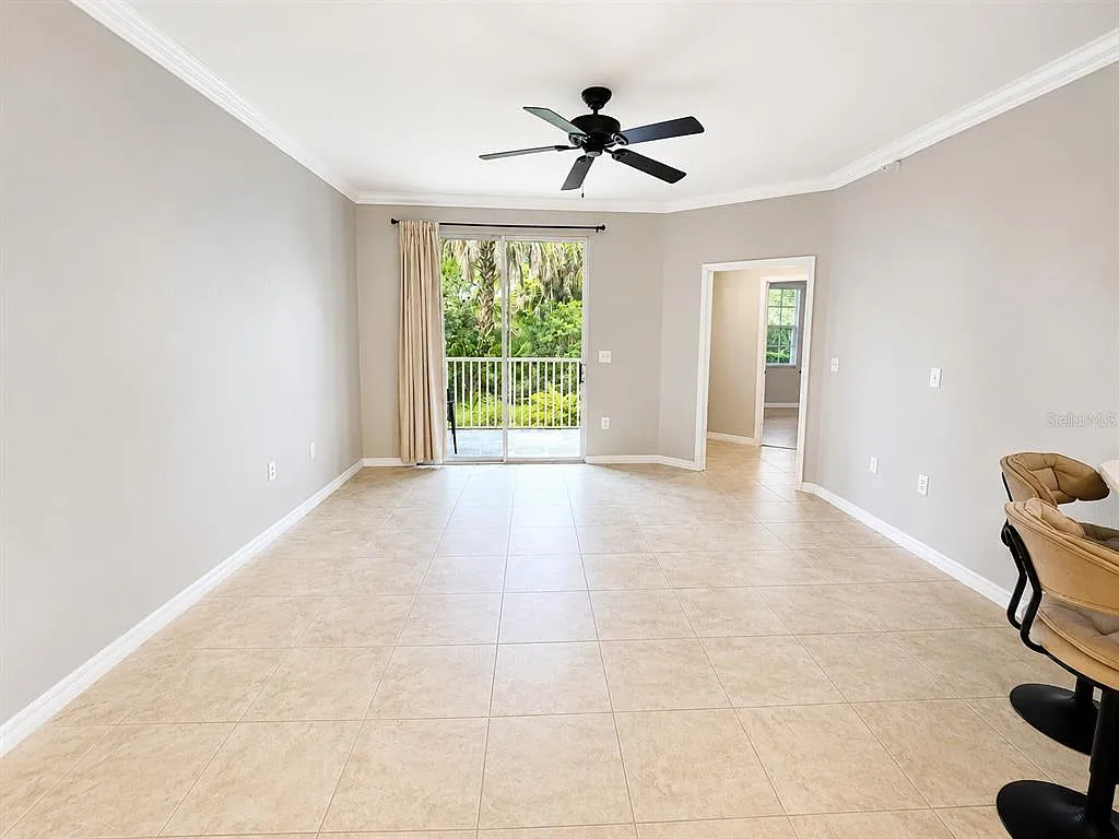 1 bed, 1.0 bath, 1072 sqft, $1,700 — Photo 4