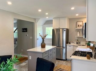 106 Camberwell Dr, Pittsburgh, PA 15238