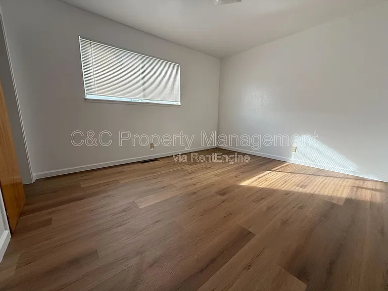 840 Camille Ct — Photo 3
