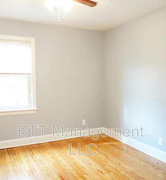 8210 Greenwood Ave #4 — Photo 31