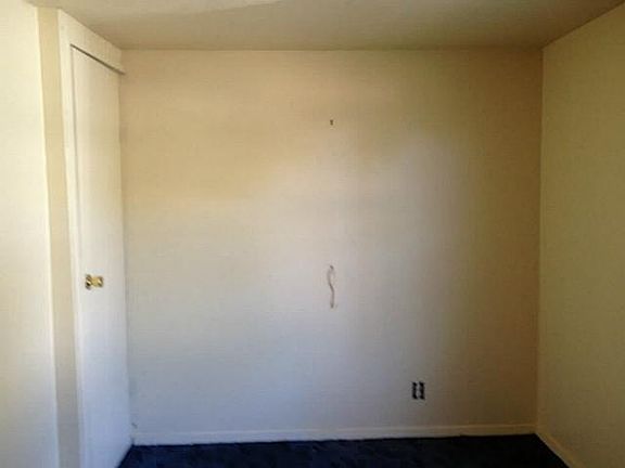 5th image of 446 Sherman Dr