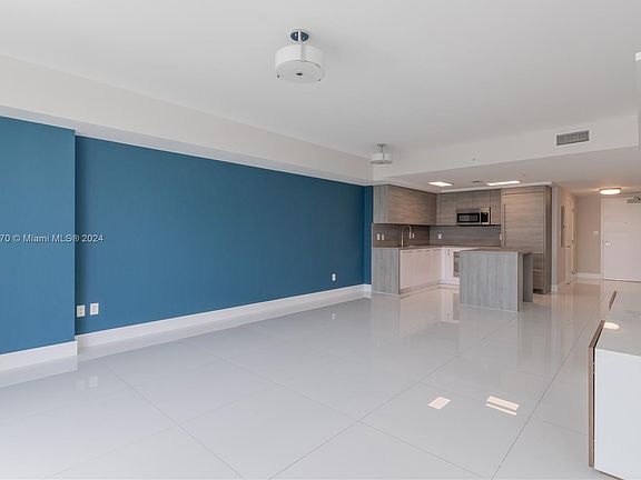 4th image of 400 Sunny Isles Blvd APT 721