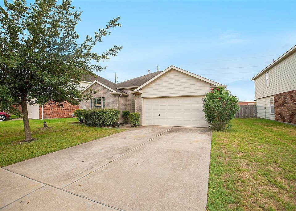 1st image of 6807 Wide Creek Dr