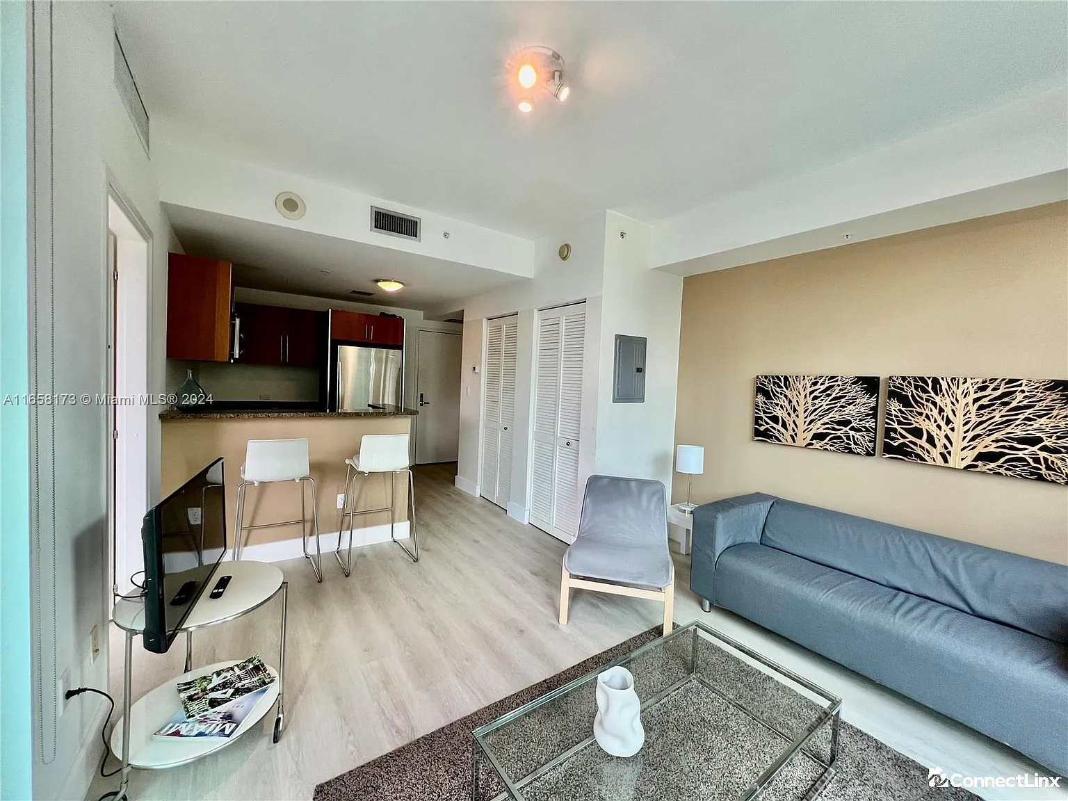 1 bed, 1.0 bath, $2,850 — Photo 3