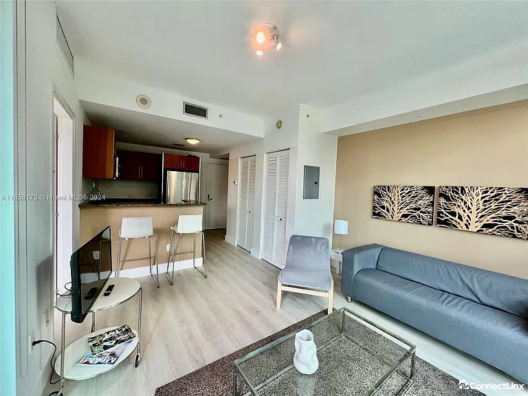 300 S Biscayne Blvd #1511 — Photo 3