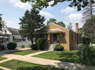 10744 S Whipple St, Chicago, IL