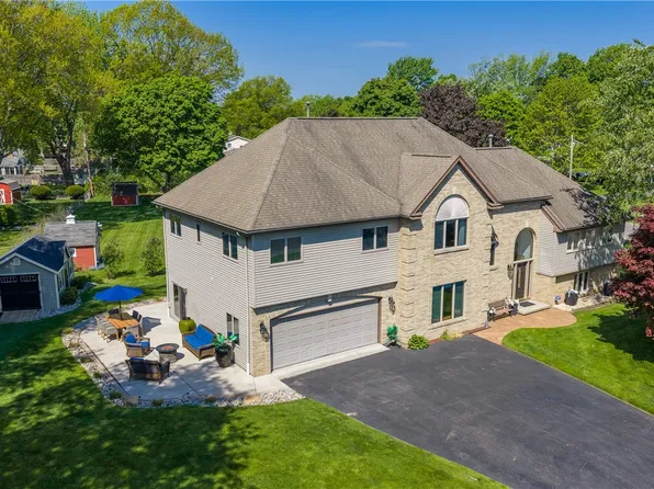 210 Buck Hill Rd, Rochester, NY 14626