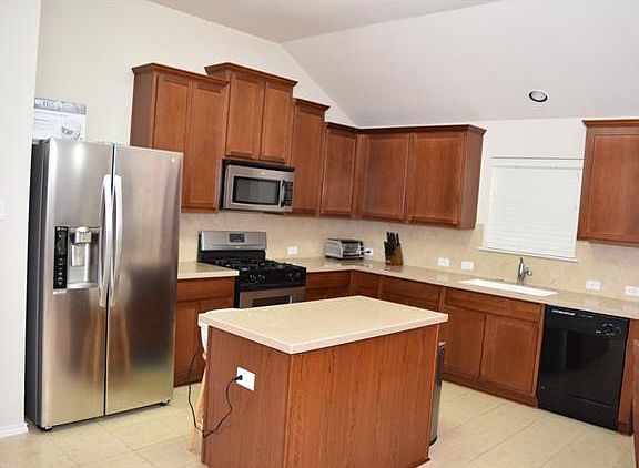 3rd image of 2166 Rachel Ln