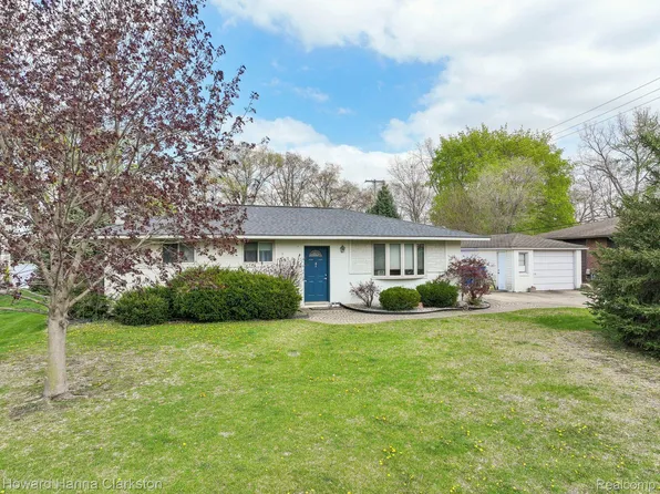 3786 Mariner St, Waterford, MI 48329