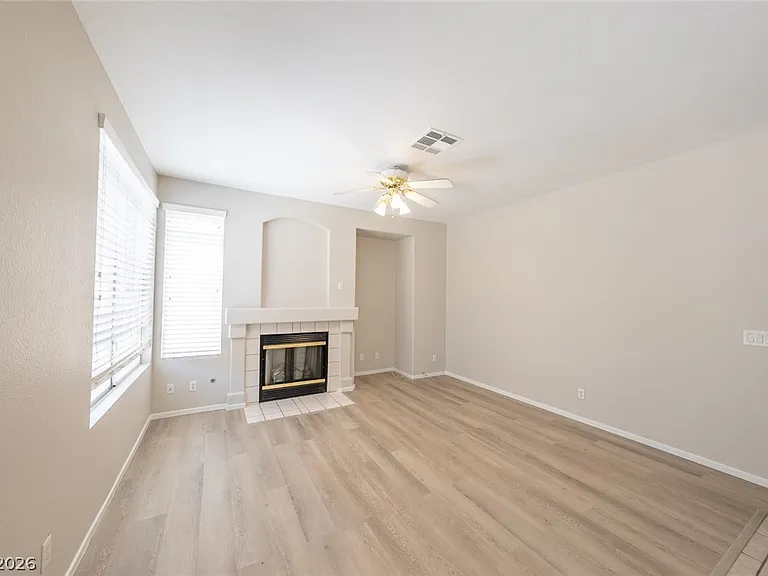 8233 Ruby Mountain Way — Photo 17