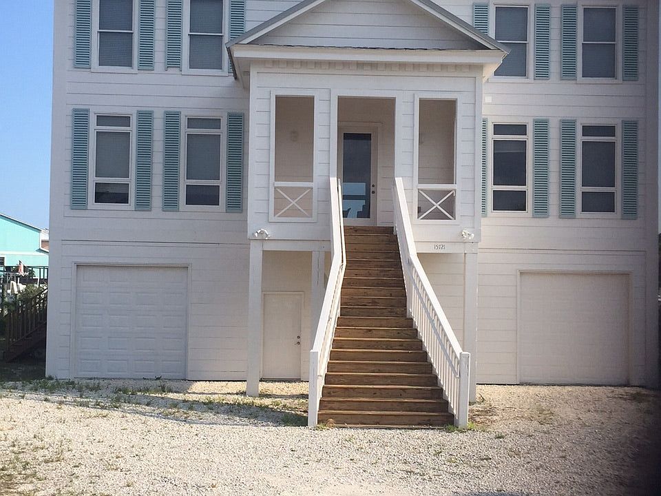 Driveway side Front View