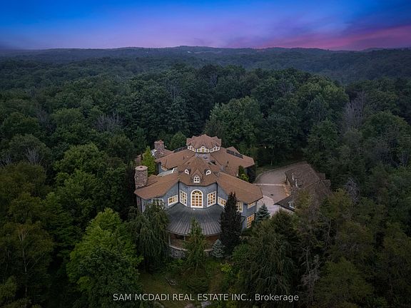 2nd image of 9 Flaherty Ln