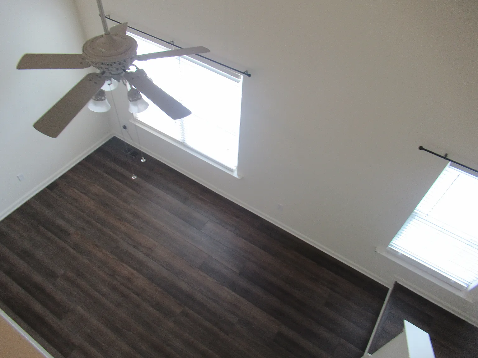 2 bed, 1.5 bath, 1260 sqft, $2,200 — Photo 2