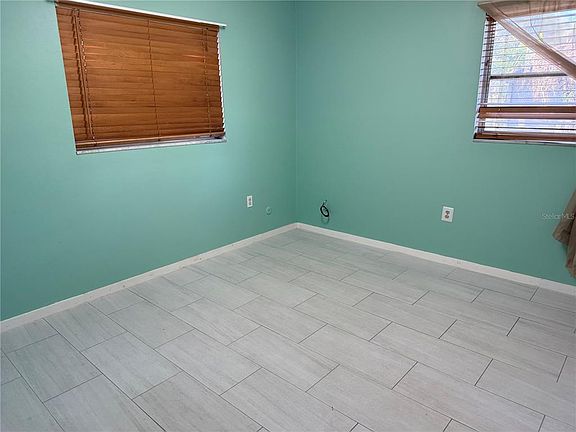 4th image of 2320 Palm Ave