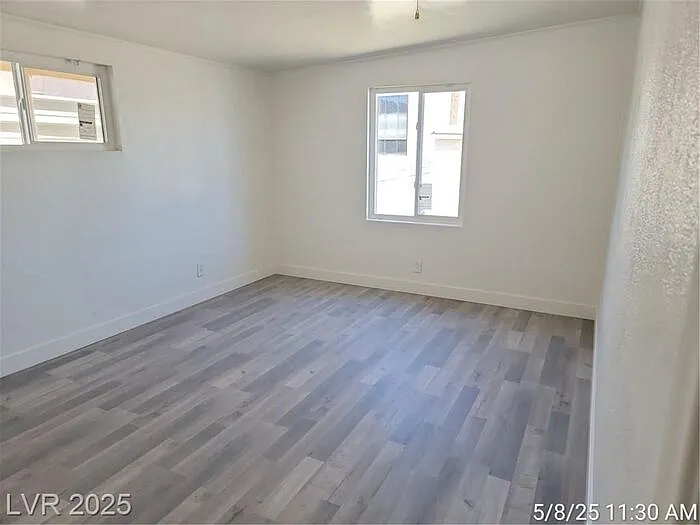 148 W Victory Rd — Photo 8