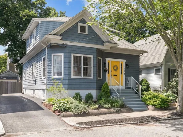 210 Jastram St, Providence, RI 02908