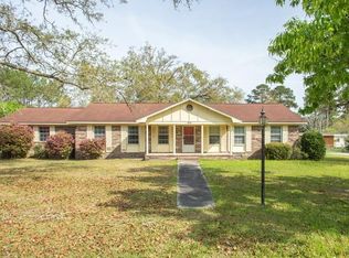 809 Orchard Ln, Waycross, GA 31501