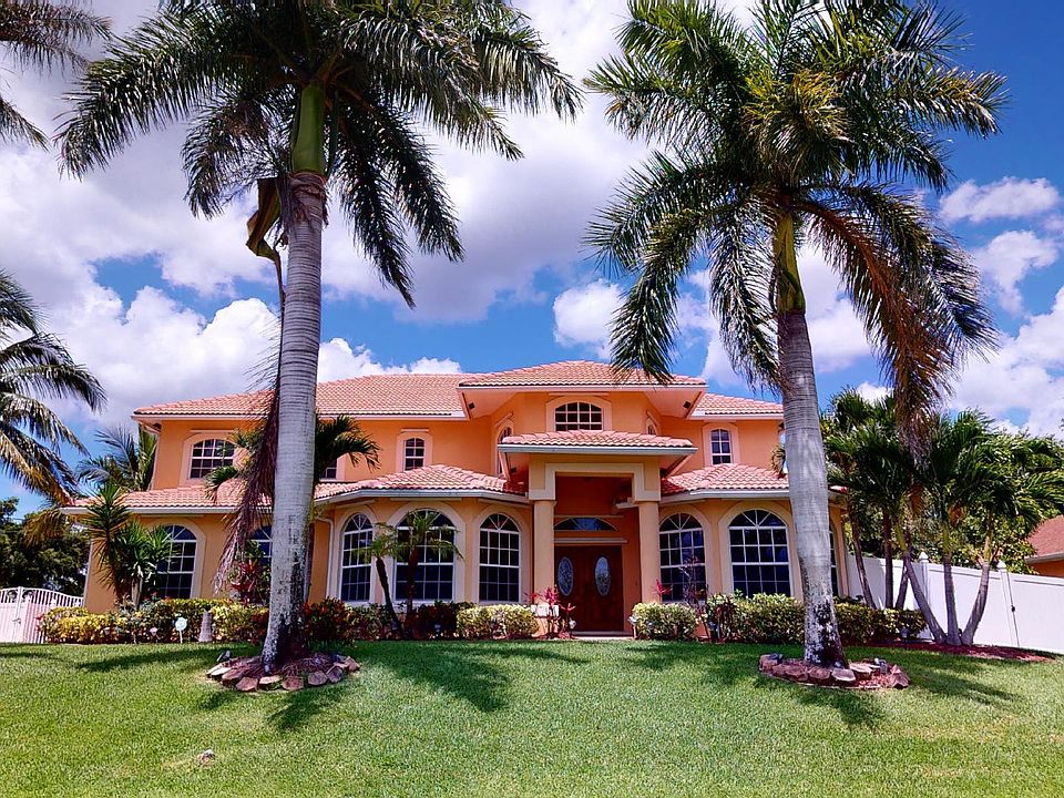 Home For Sale In Port Saint Lucie