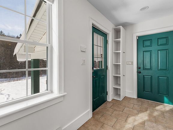 5th image of 528 Town House Road