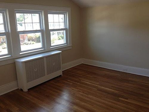5th image of 2478 Parkview Pl