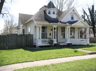 1220 Madison Ave, Charleston, IL 61920