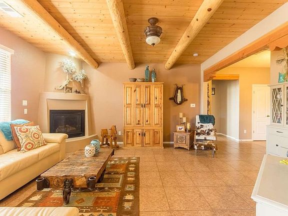 5th image of 4215 Parque De Villa