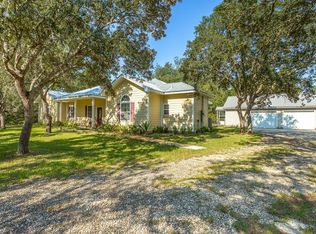 25 Indian Mound Dr, Eastpoint, FL 32328