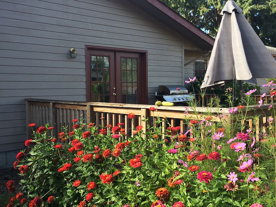 2nd image of 38953 SW 3rd Ave