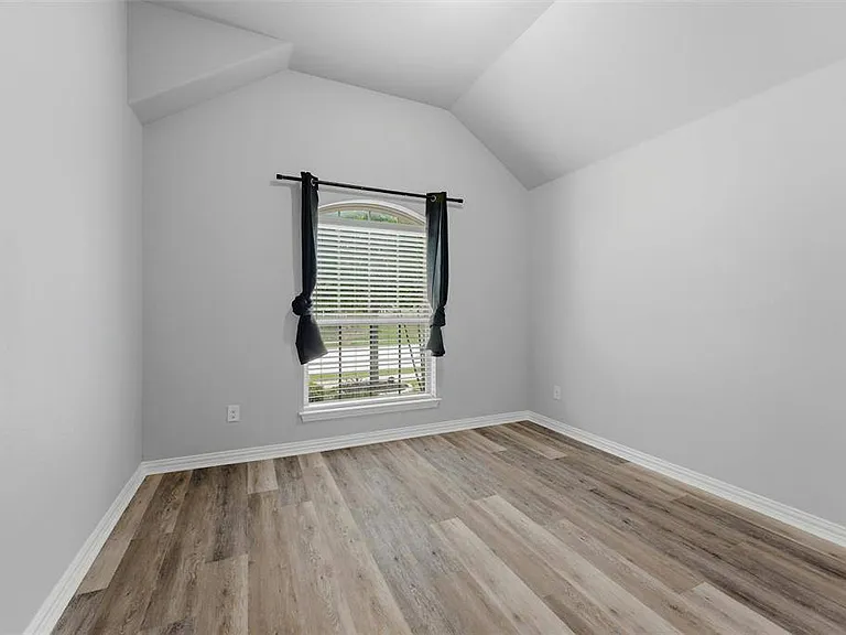 453 Rockaway Dr — Photo 11