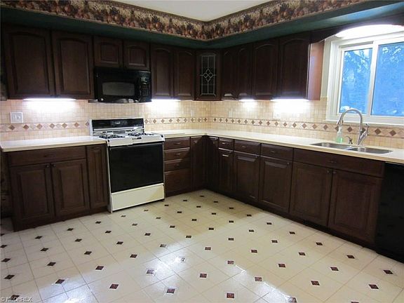 4th image of 27942 Andorra Dr