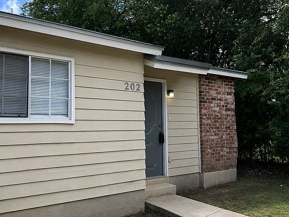 2nd image of 844 E Sunshine Dr #202