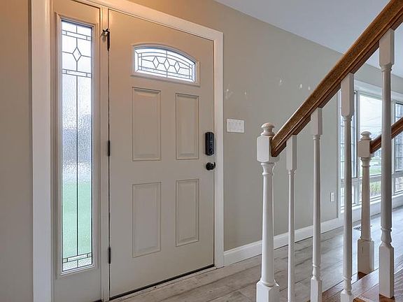 2nd image of 109 Woodlawn Dr