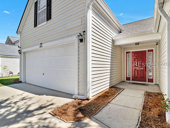 2nd image of 2204 Blakers Blvd