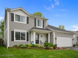 1158 Red Oak Trl, Aurora, IL 60506