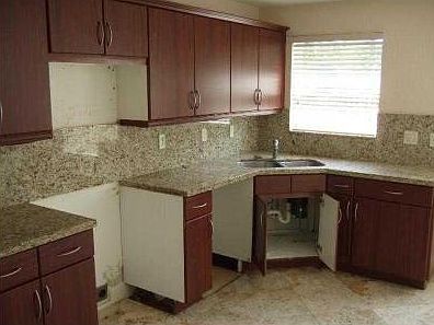 5th image of 10966 NW 59th St