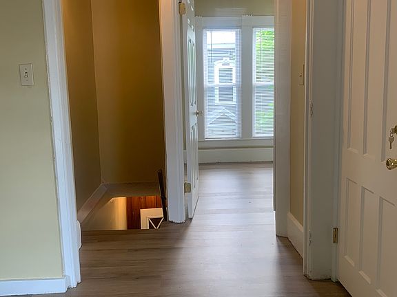 3rd image of 113 E Sands St #2