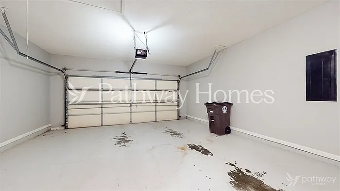 8401 Somerton Cir — Photo 15