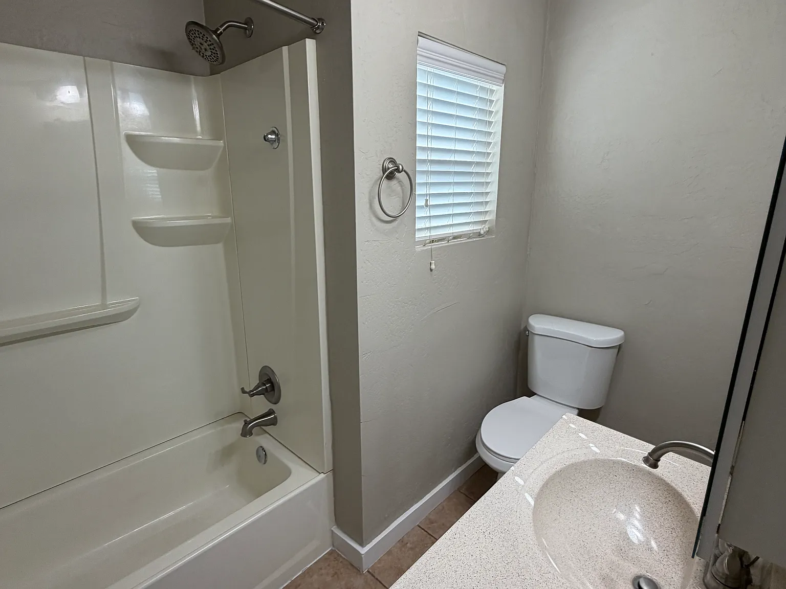 1 bed, 700 sqft, $980 — Photo 3
