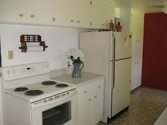 4th image of 17815 65th Ave W