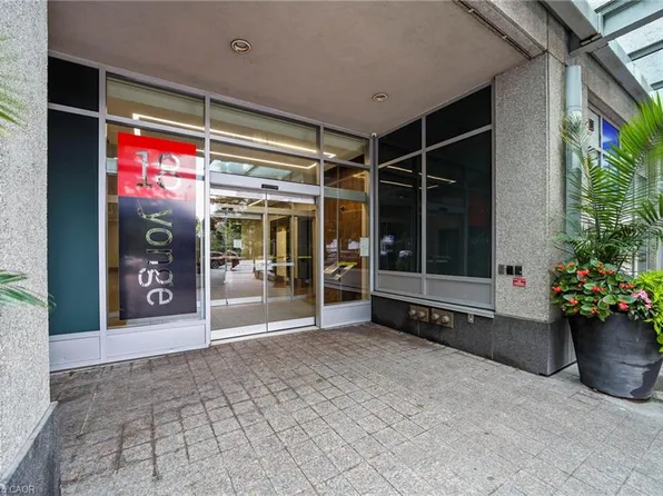 18 Yonge St #2603, Toronto, ON M5E 1Z8