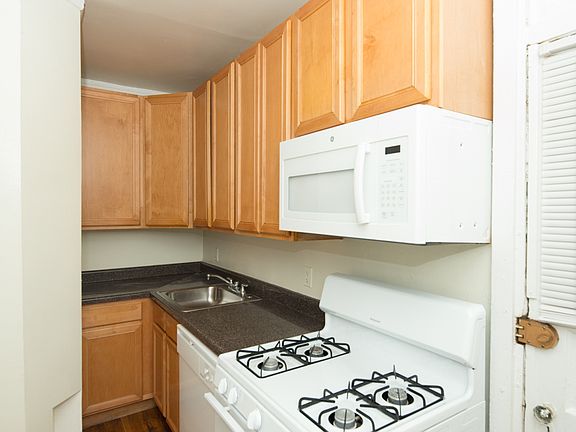 3rd image of 4803 N Fairfield Ave APT 4