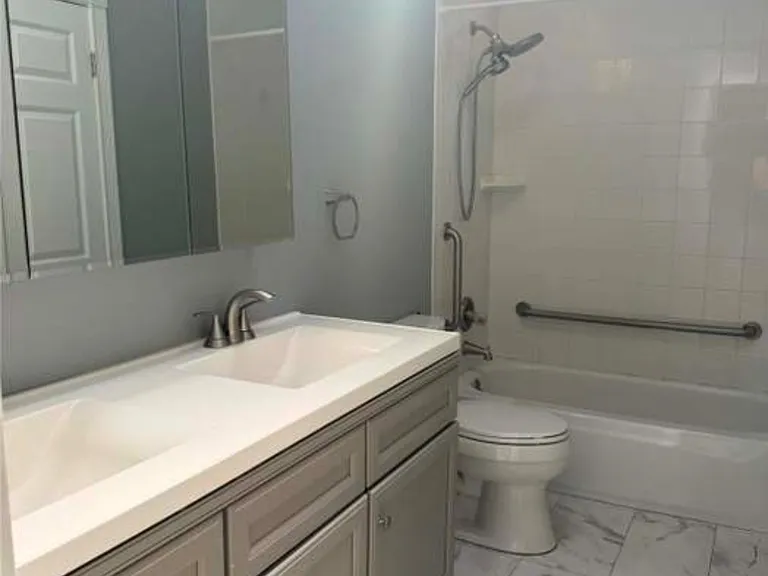226 Woodycrest Dr — Photo 5
