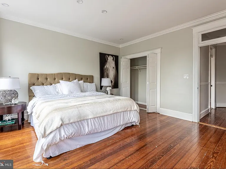 715 Quincy St NW #1 — Photo 13