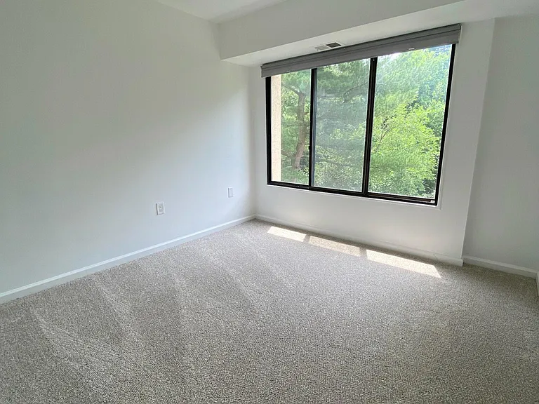 15706 Dorset Rd #202 — Photo 15
