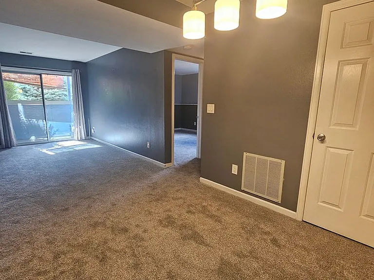 4656 White Rock Cir #7 — Photo 3
