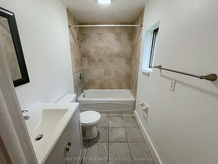 320 Miami Dr #1 — Photo 8
